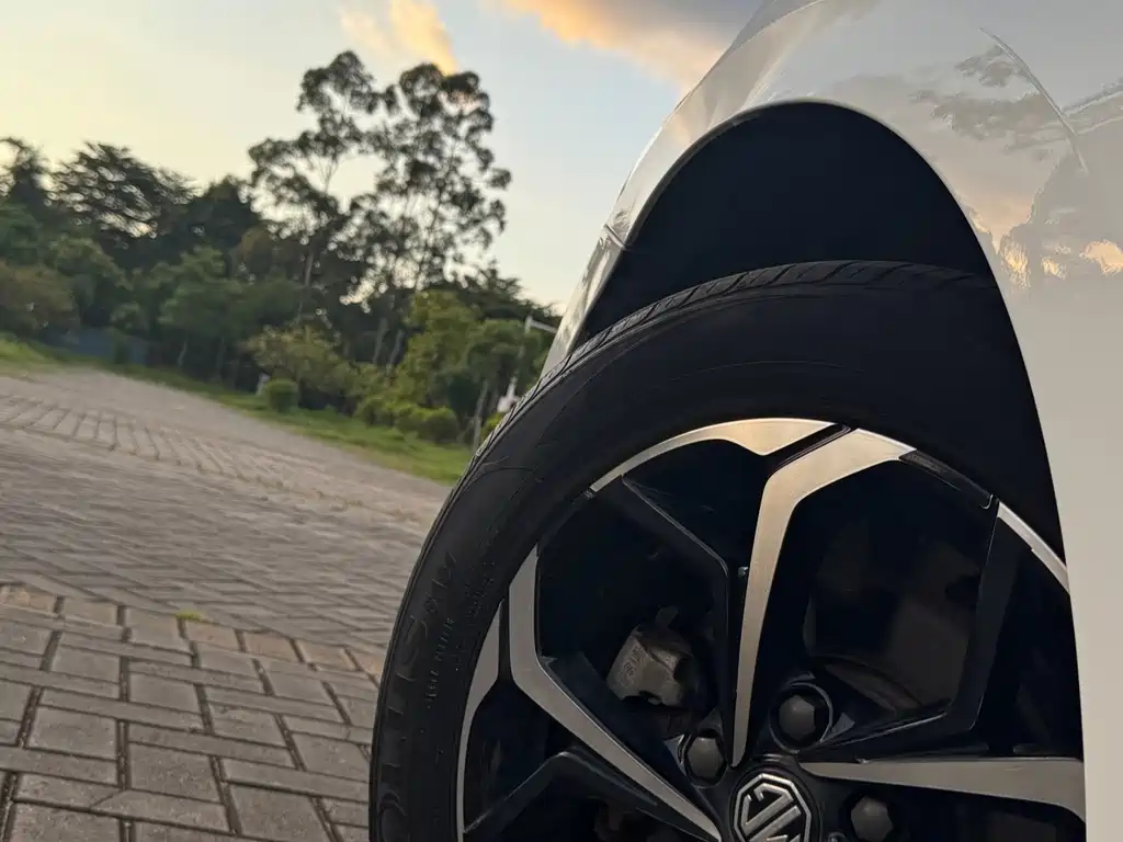 MG MG5 - фото 21