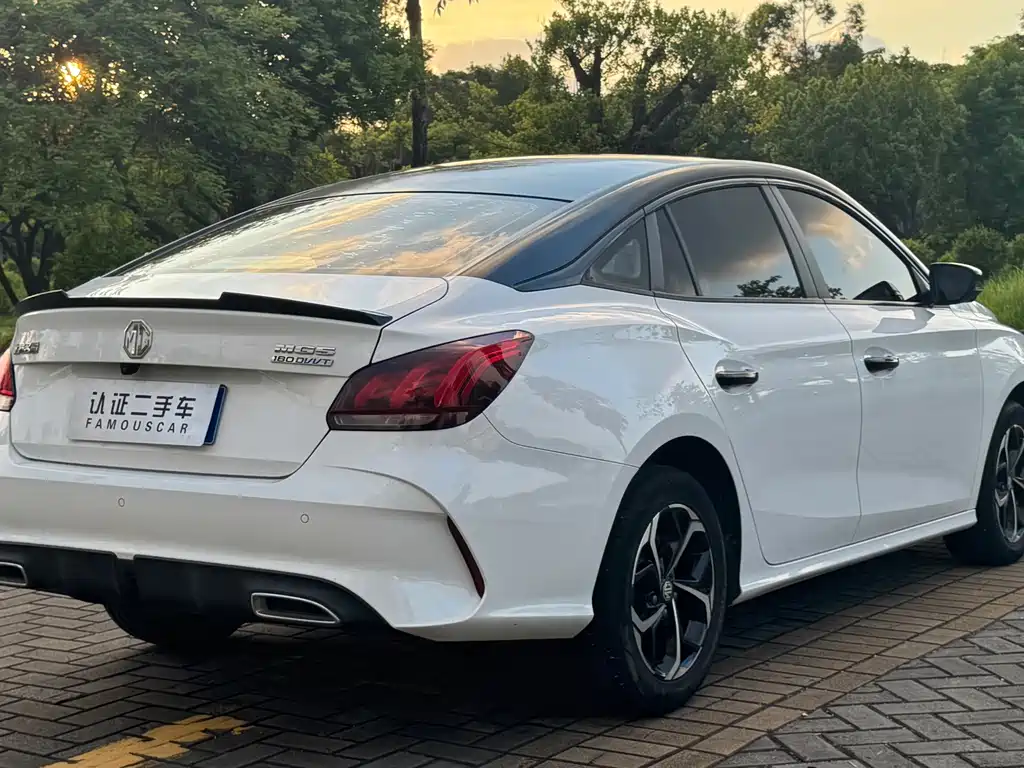 MG MG5 - фото 24