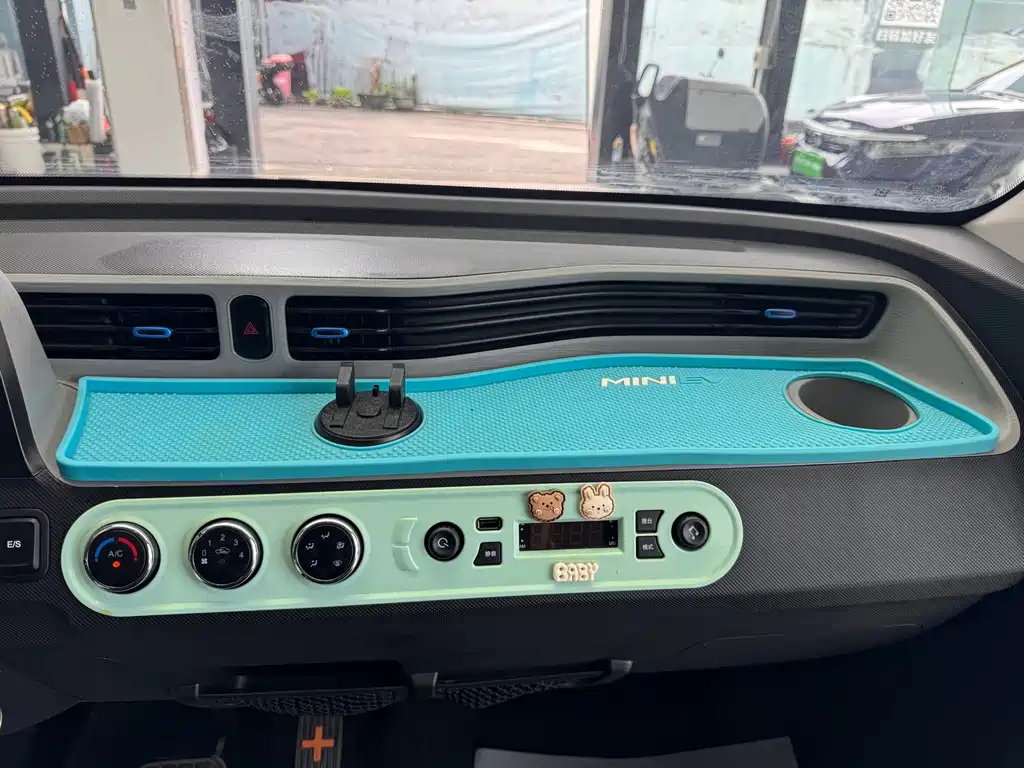 Wuling MINIEV — миниатюра 18