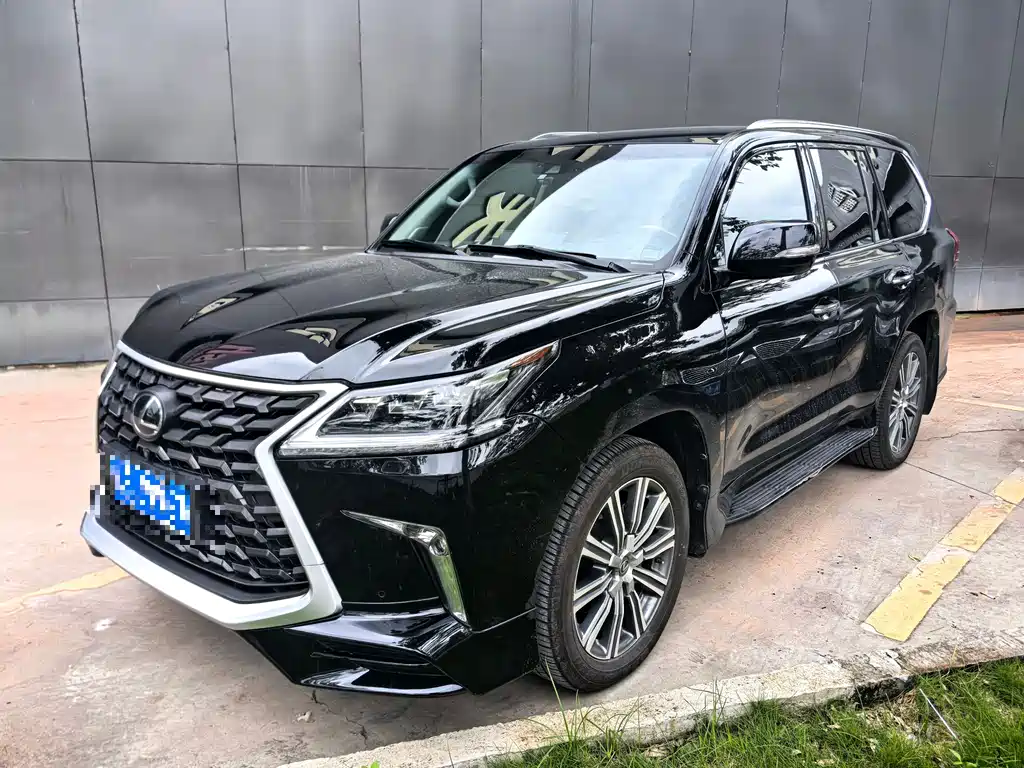 Lexus LX 2017
