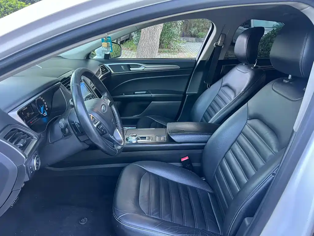 Ford Mondeo — миниатюра 4