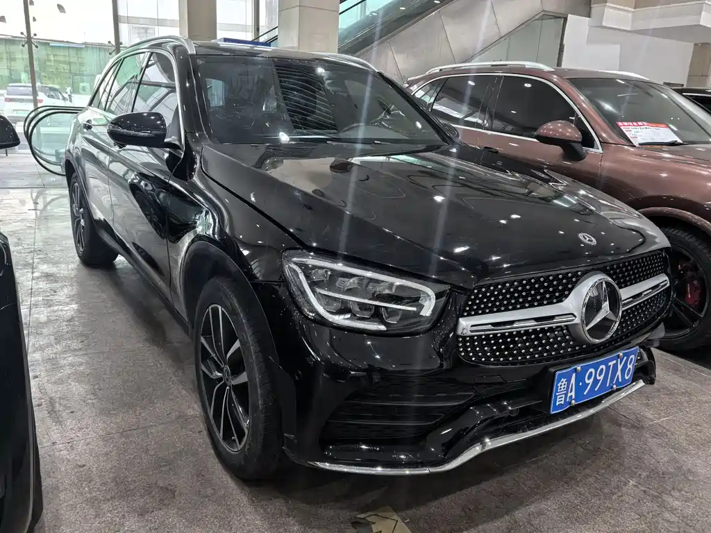 MERCEDES-BENZ GLC
