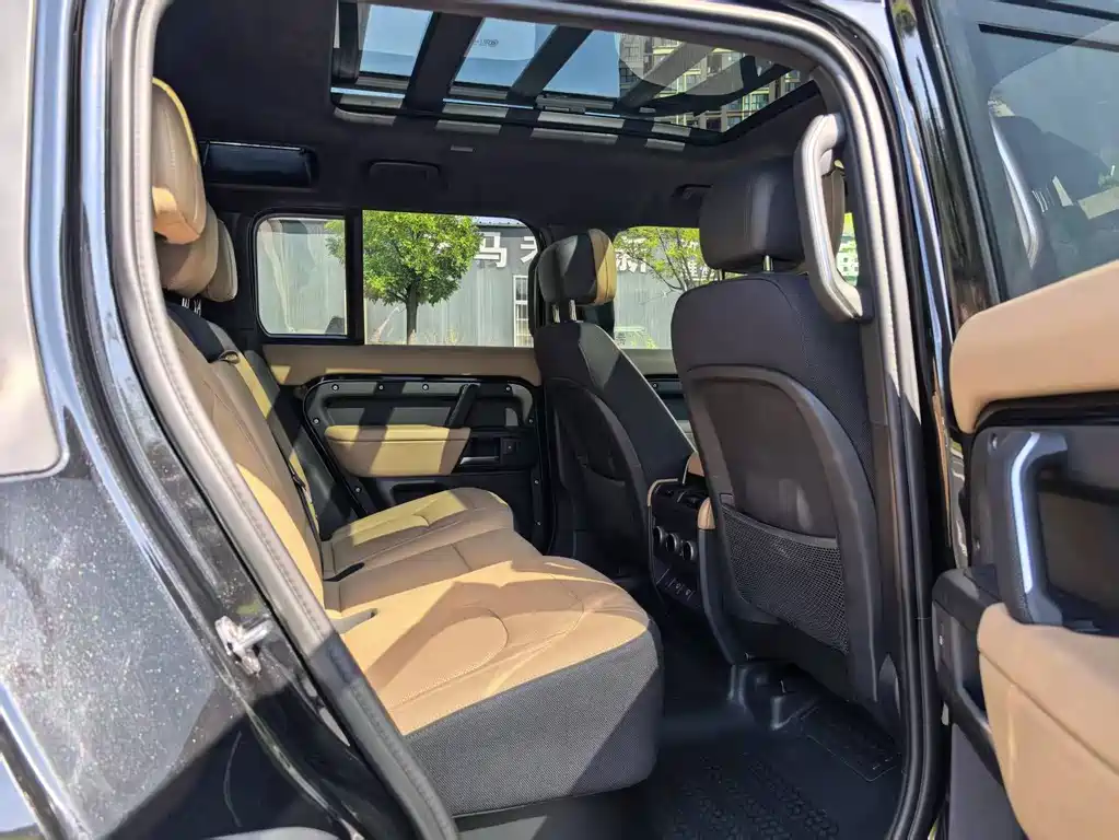 Land Rover Defender — миниатюра 26