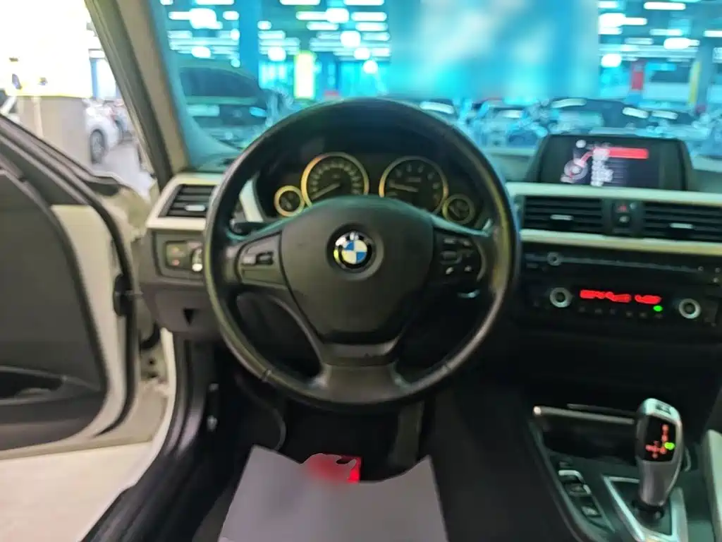 BMW 3 Series — миниатюра 11