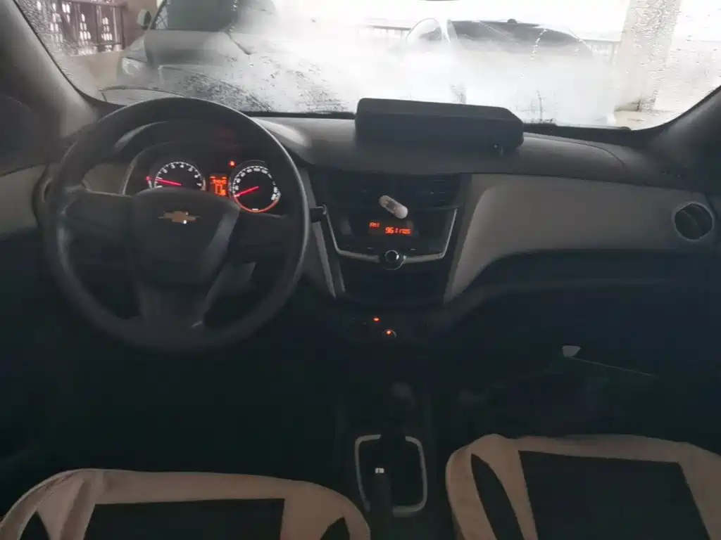 Chevrolet Sail — миниатюра 10
