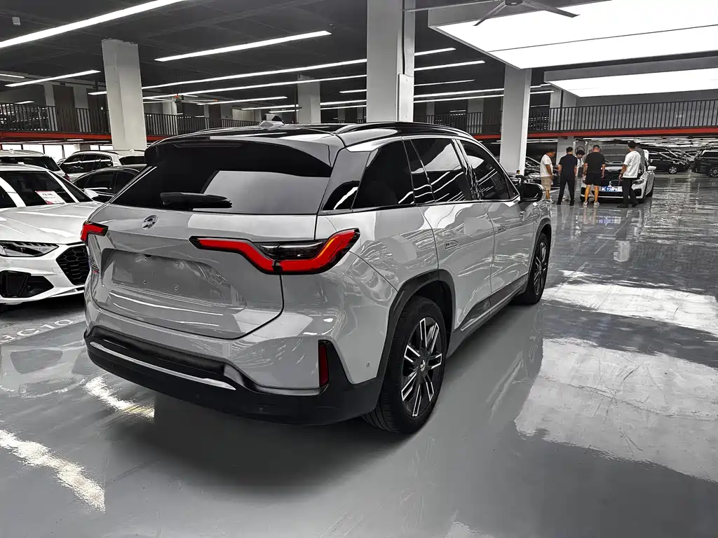 NIO ES6 — миниатюра 12