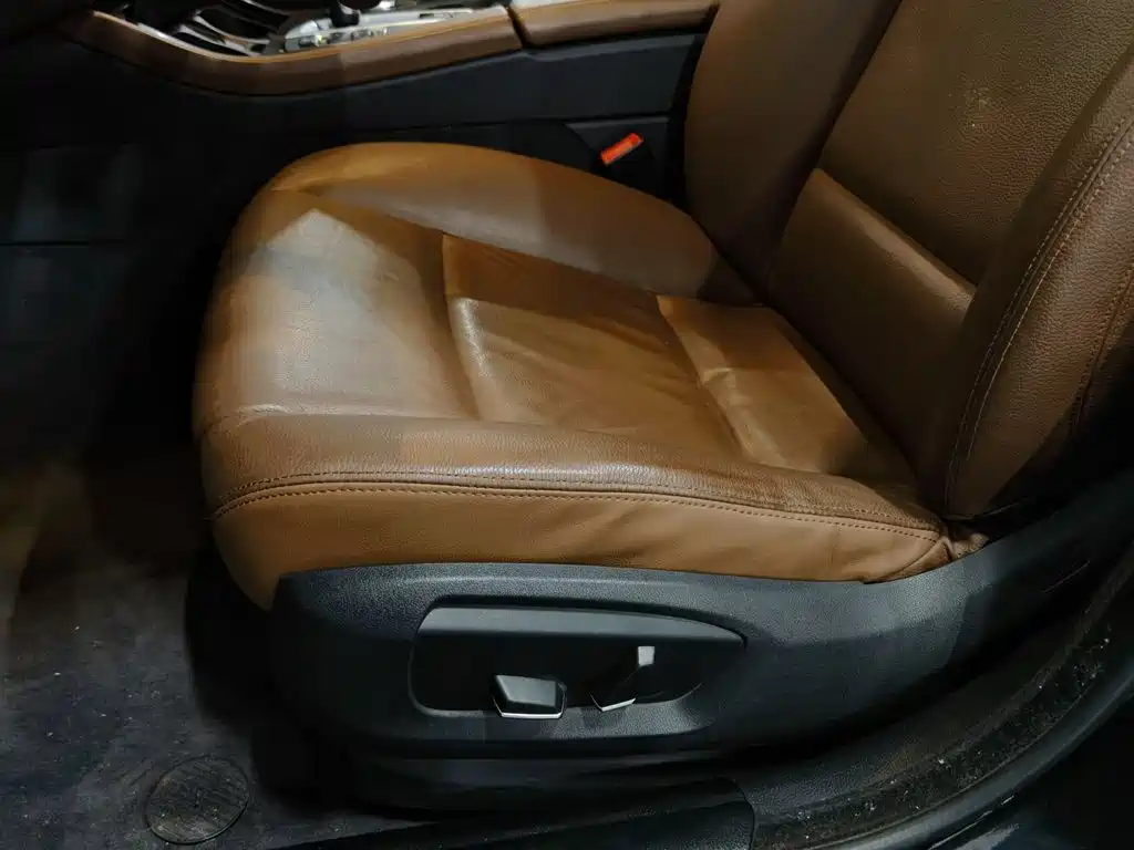 BMW 5 Series — миниатюра 20