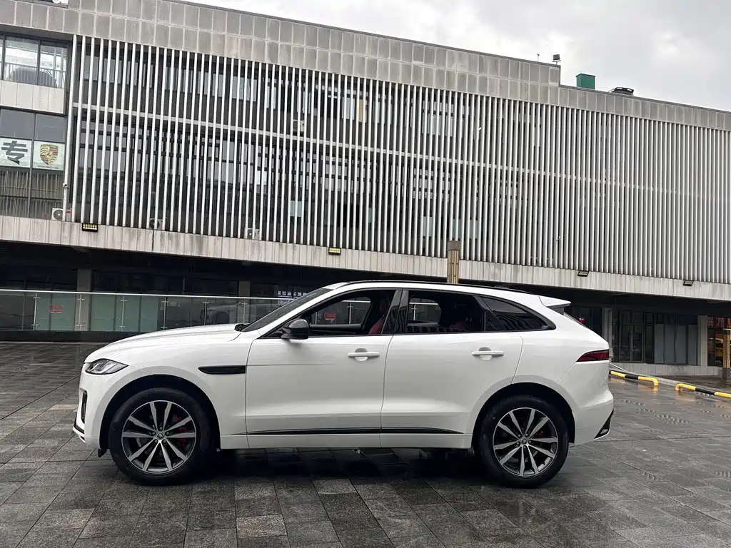 Jaguar F-PACE — миниатюра 3