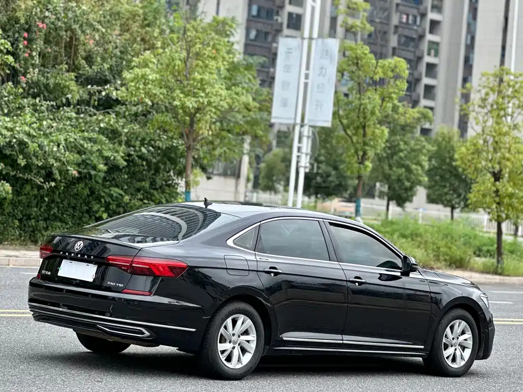 Volkswagen Passat — миниатюра 7