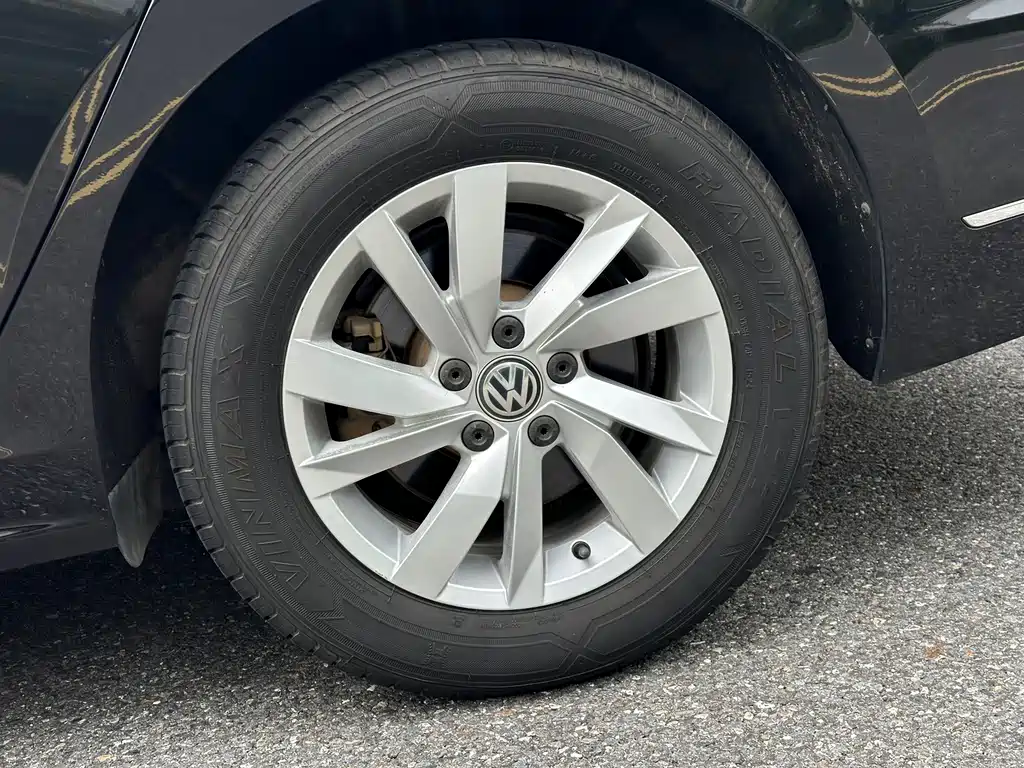 Volkswagen Passat — миниатюра 14