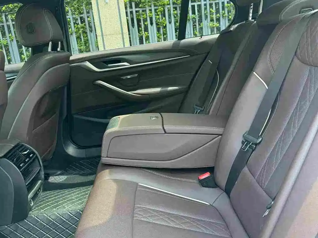 BMW 5 Series 5 2021 535Le M Sport