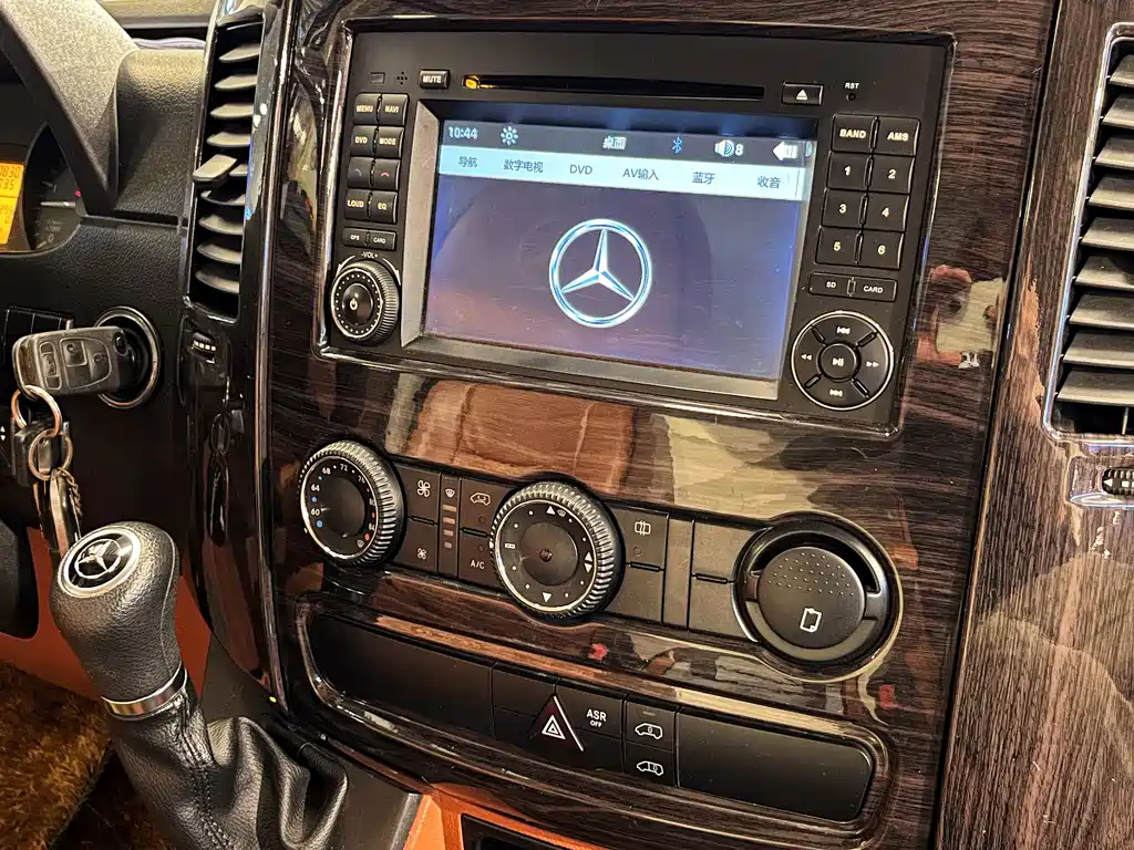 Mercedes-Benz Sprinter — миниатюра 12