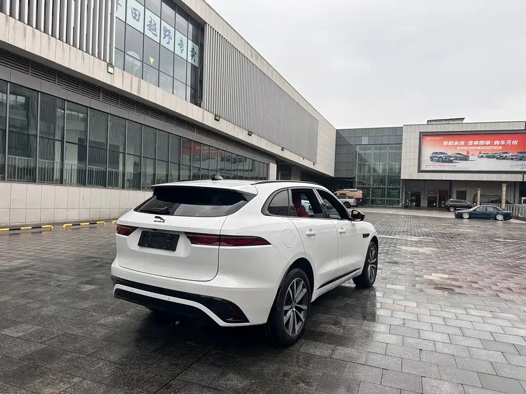 Jaguar F-PACE — миниатюра 6