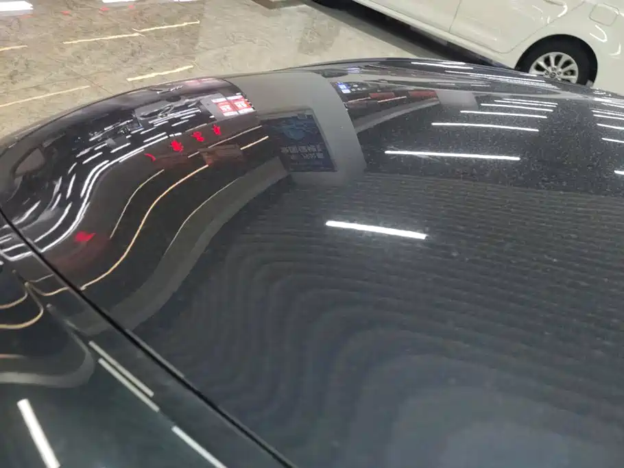 Tesla Model Y — миниатюра 10