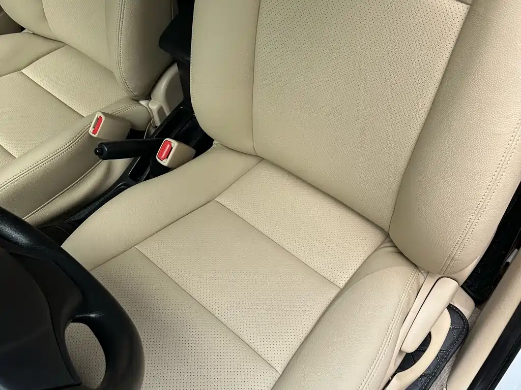 TOYOTA YARIS L TO ENJOY