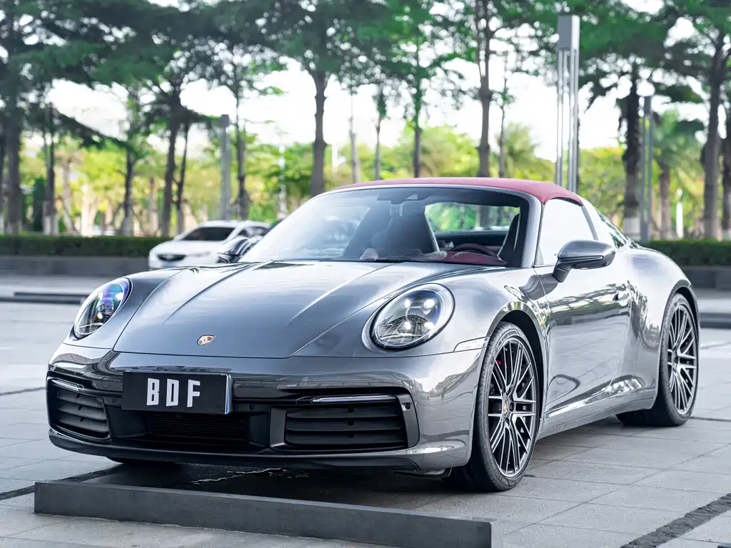 Porsche 911 2021