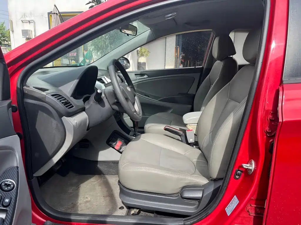 Hyundai Verna — миниатюра 9