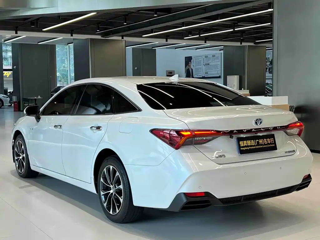 Toyota Avalon — миниатюра 5