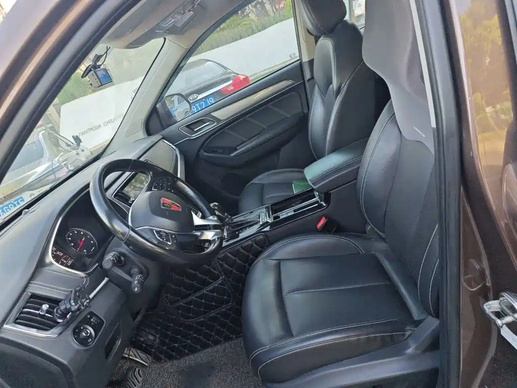 Roewe RX5 — миниатюра 16
