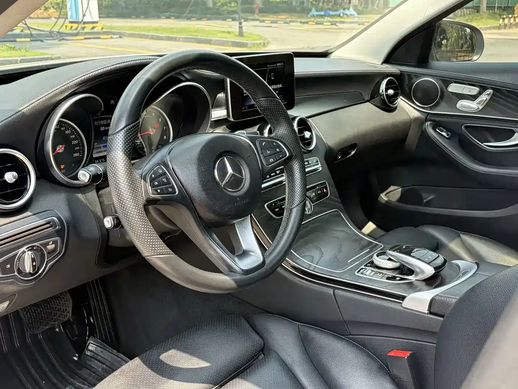 Mercedes-Benz C-Class — миниатюра 8