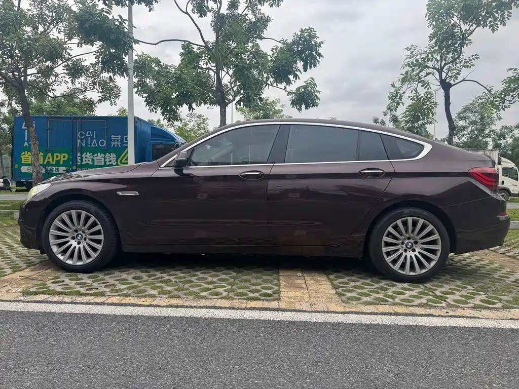 BMW 5 Series GT 5 GT 2014 535i Lead