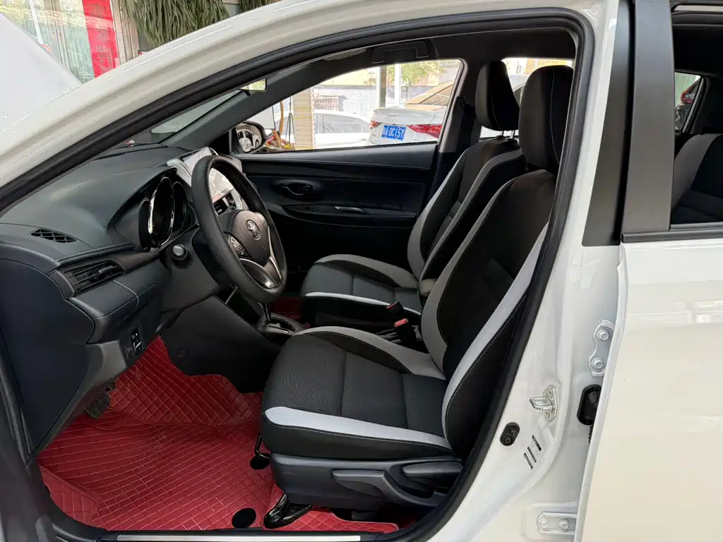 TOYOTA YARIS L ZHIXUAN