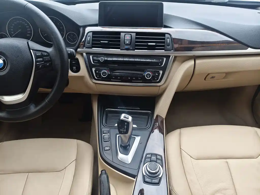 BMW 3 Series — миниатюра 14