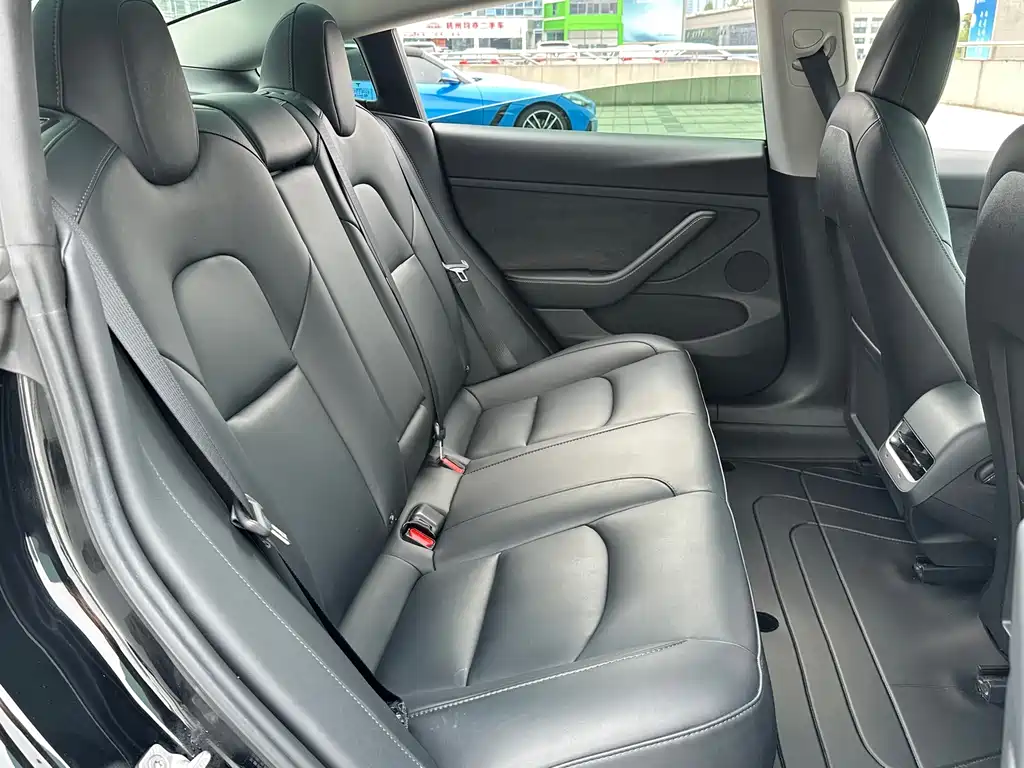 Tesla Model 3 — миниатюра 14