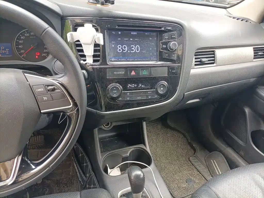 Mitsubishi Outlander (Import) — миниатюра 16