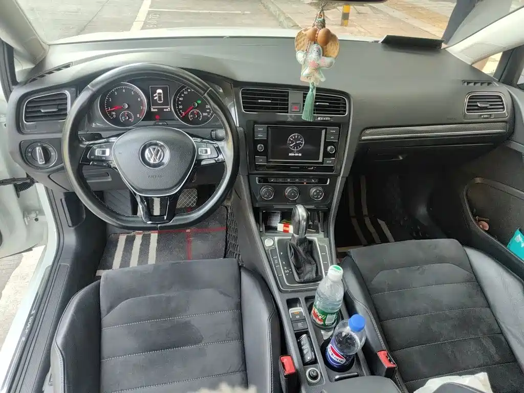 Volkswagen Golf — миниатюра 13