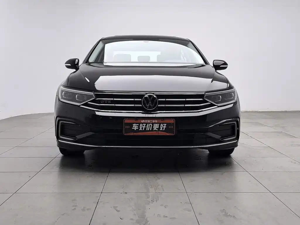 Volkswagen Magotan PHEV — миниатюра 3