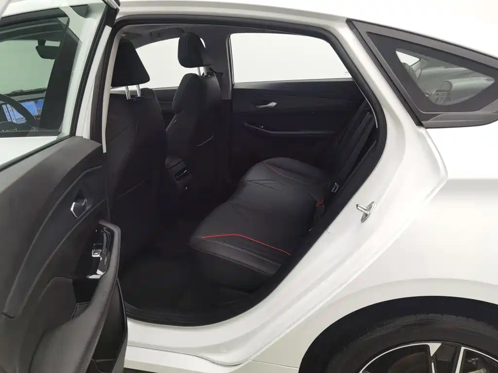 Geely Binrui — миниатюра 15