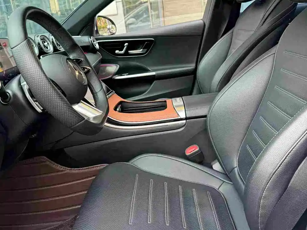 Mercedes-Benz C-Class — миниатюра 9
