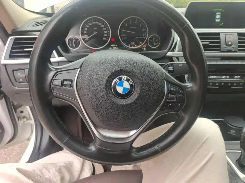 BMW 3 Series — миниатюра 11
