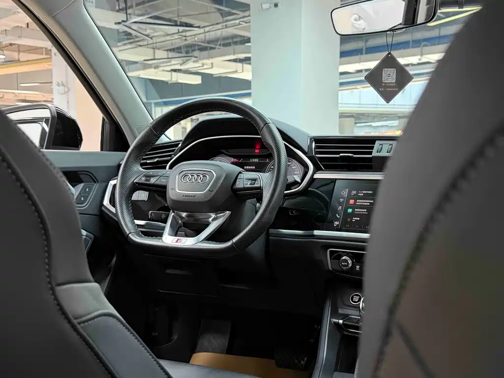 Audi Q3 Sportback — миниатюра 16