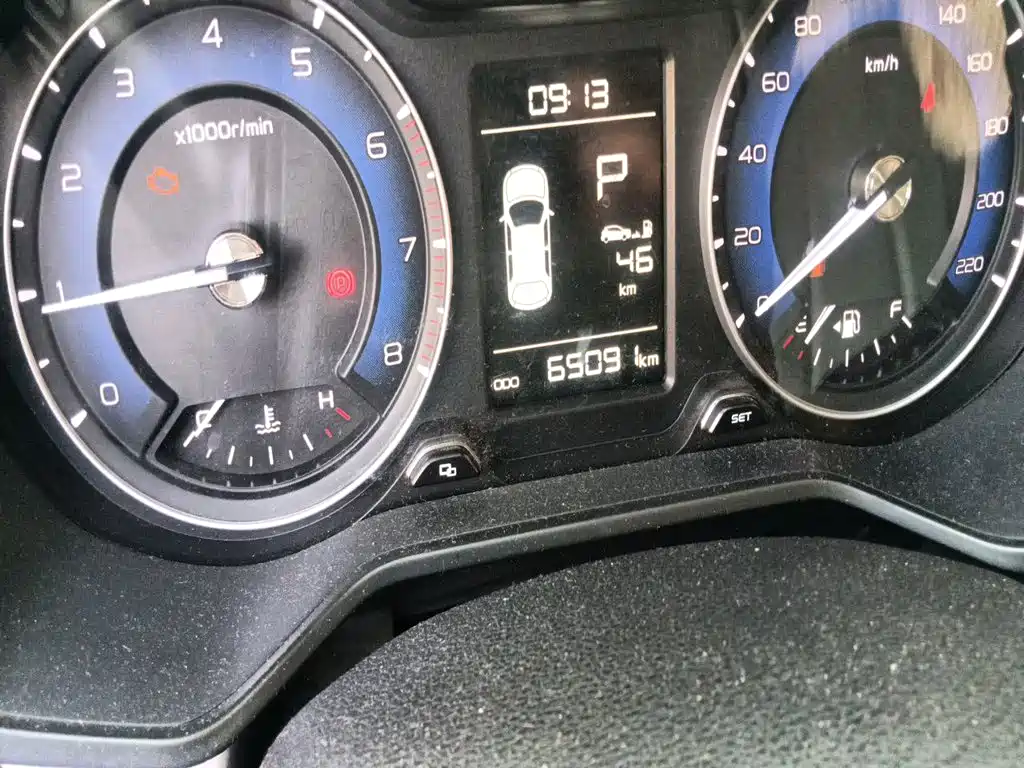 Geely Vision X3 — миниатюра 8