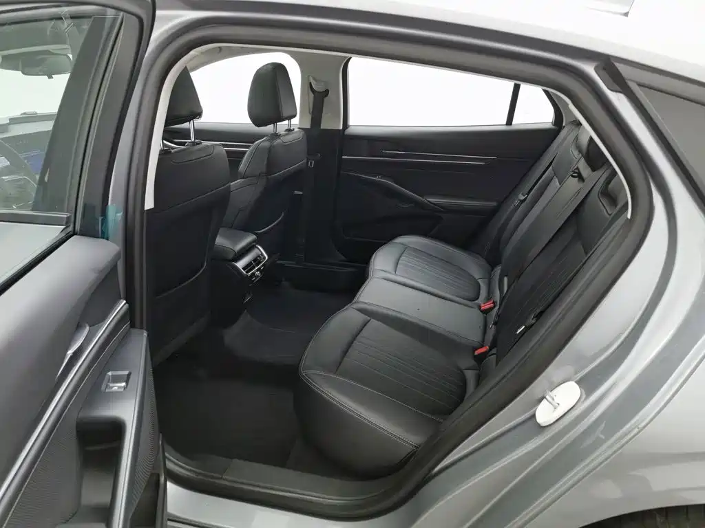 Ford Mondeo — миниатюра 15