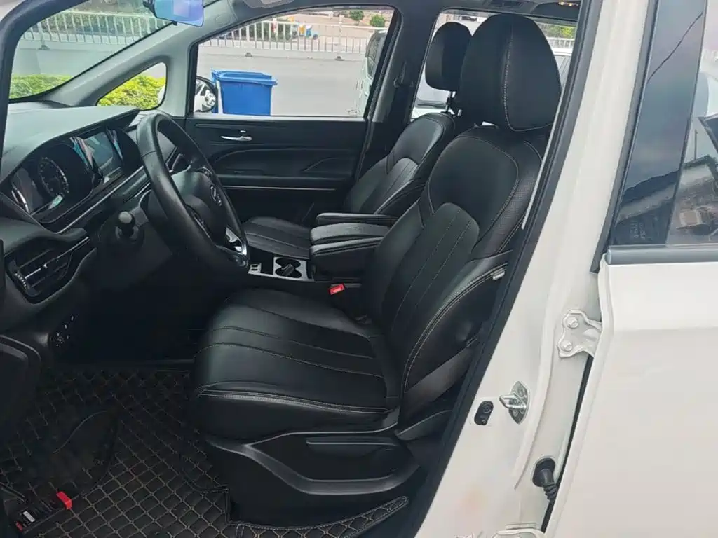 GAC Motor Trumpchi M6 — миниатюра 15