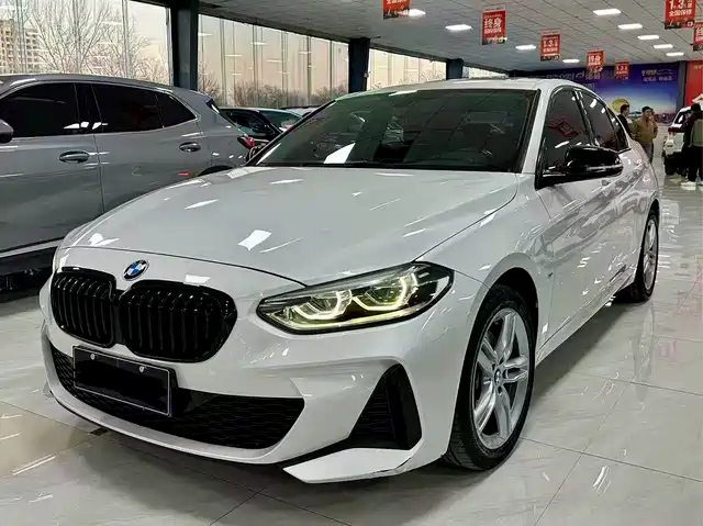 BMW 1 SERIES