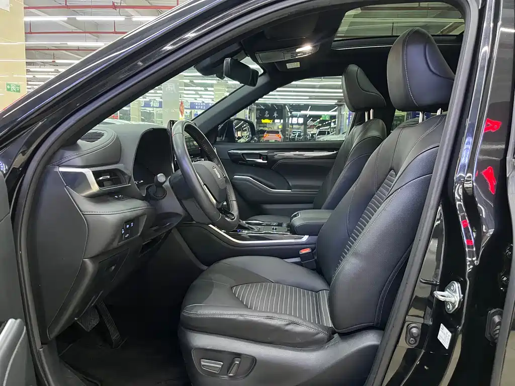 Toyota Crown Kluger — миниатюра 7