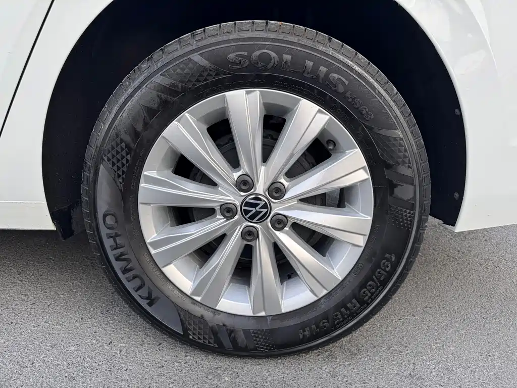 Volkswagen Lavida — миниатюра 10