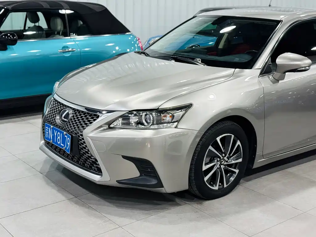 LEXUS CT