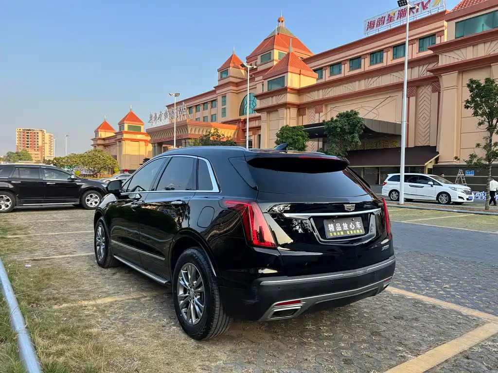 CADILLAC XT5