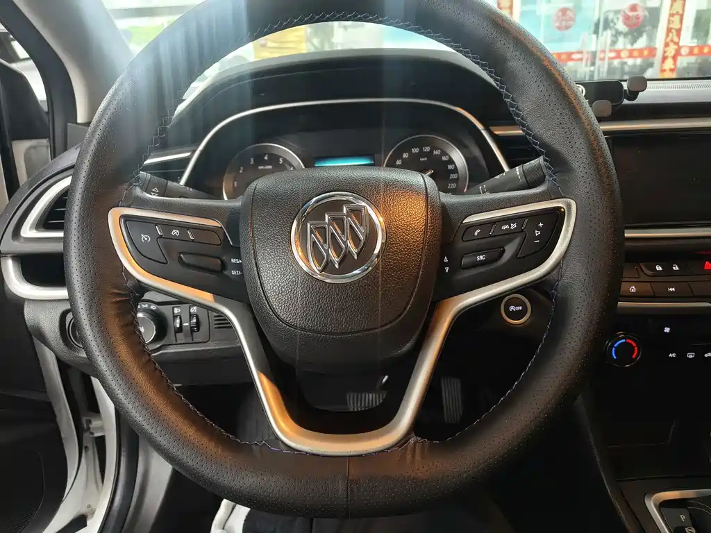 Buick Excelle — миниатюра 11
