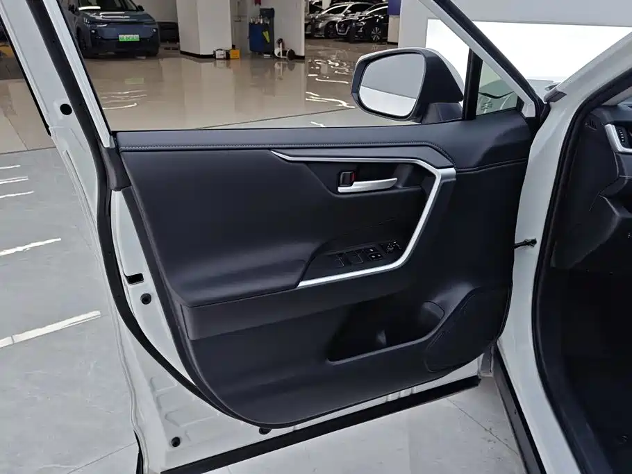 Toyota Wildlander — миниатюра 7