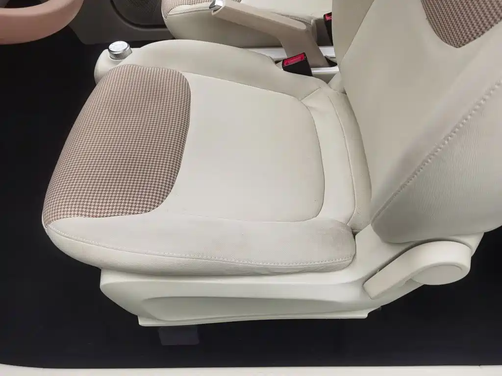 Wuling MINIEV — миниатюра 20