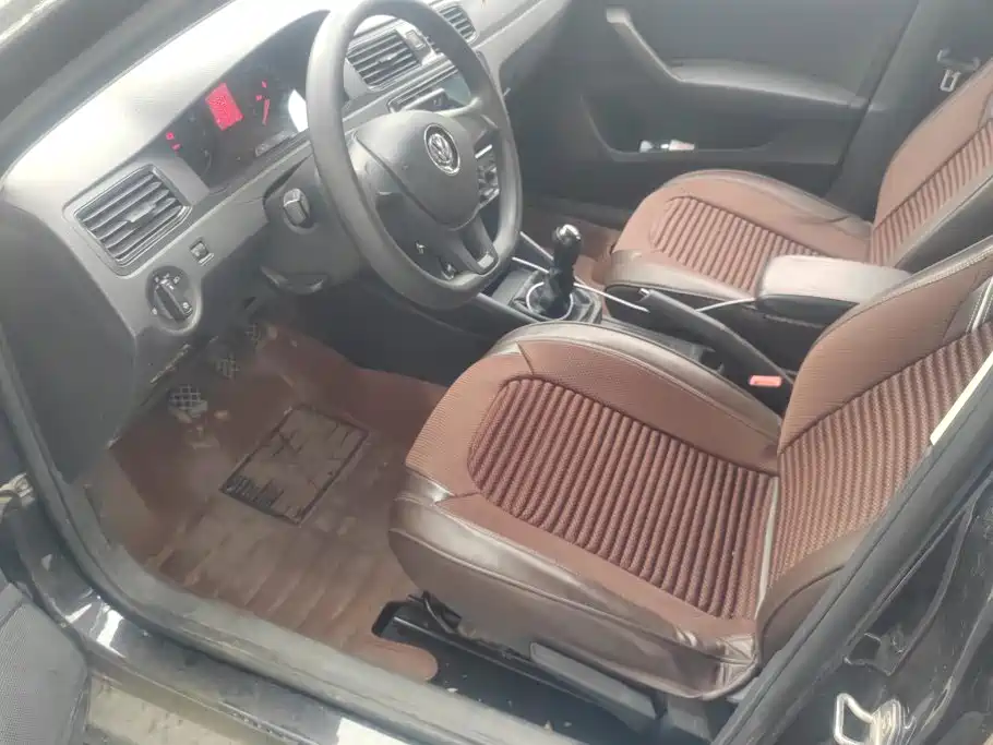 Volkswagen Santana — миниатюра 9