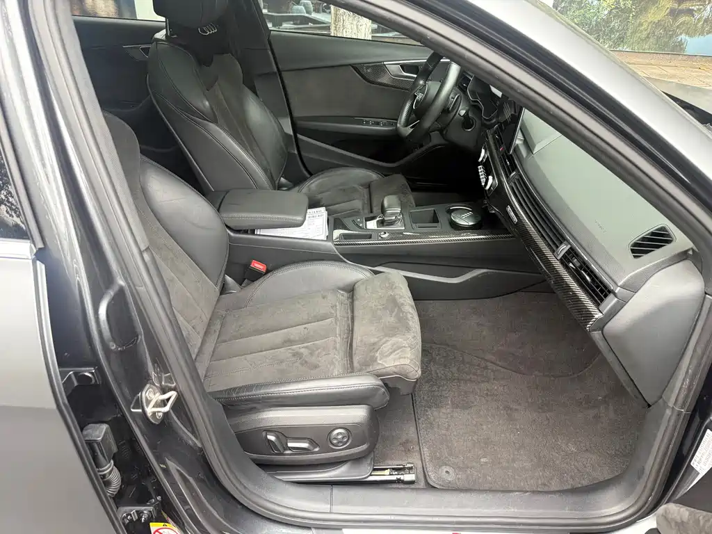 Audi A4L — миниатюра 10