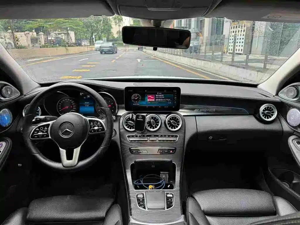 Mercedes-Benz C-Class — миниатюра 7