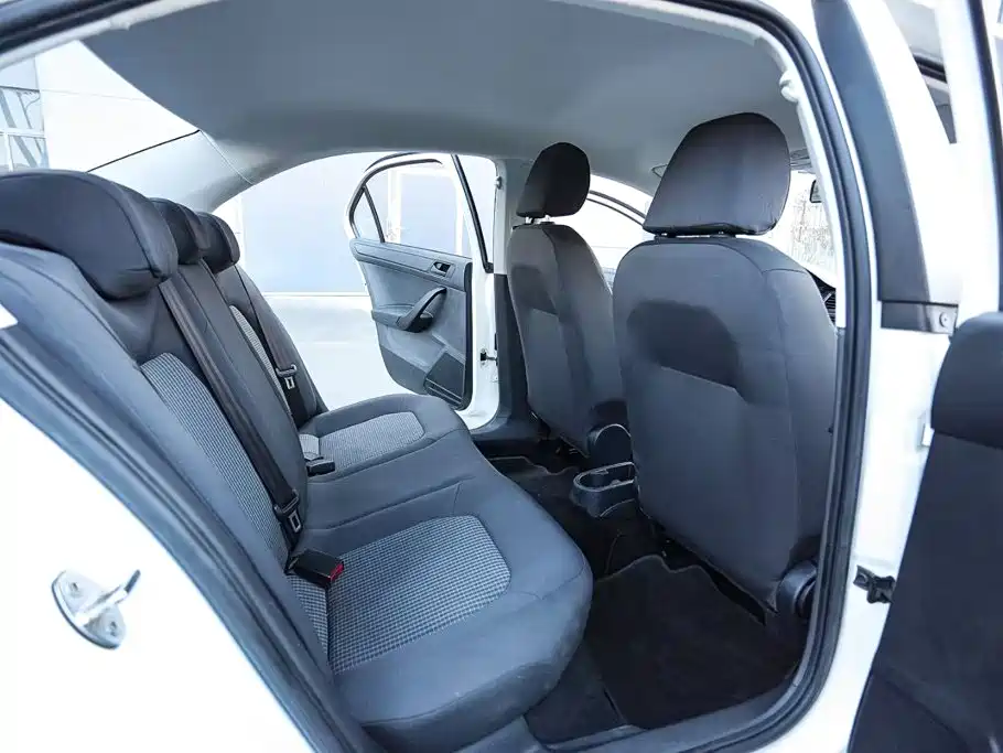 Volkswagen Santana — миниатюра 15